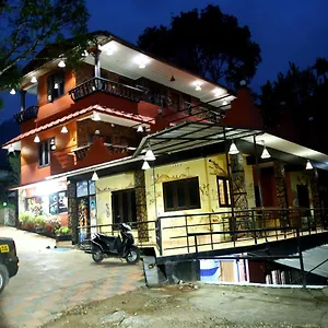 green-magic-riverside-resort.hotels-munnar.com/