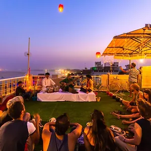 hare-rama-guest-house.hotels-varanasi.com/